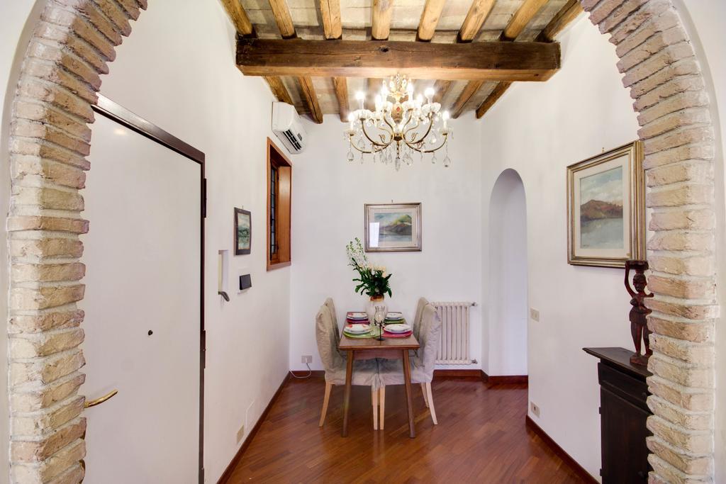 Stunning Pantheon Apartment Рим Стая снимка