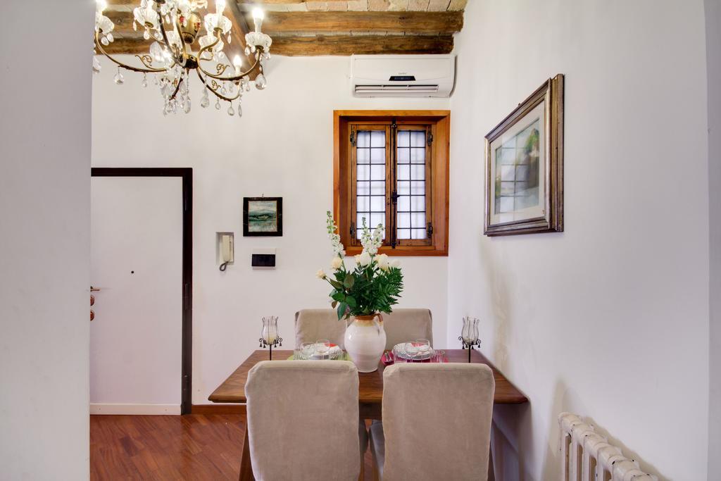 Stunning Pantheon Apartment Рим Стая снимка